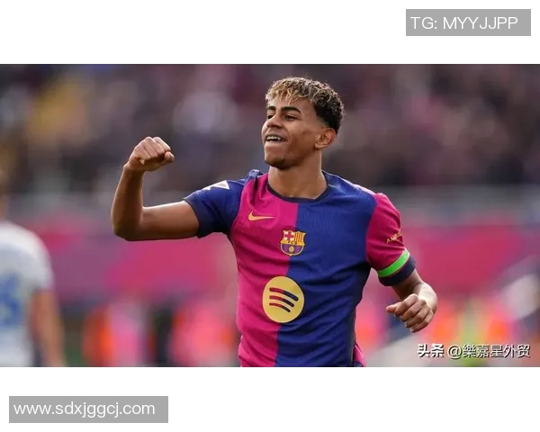 近两年退役的足球巨星盘点：他们的告别与未来新征程